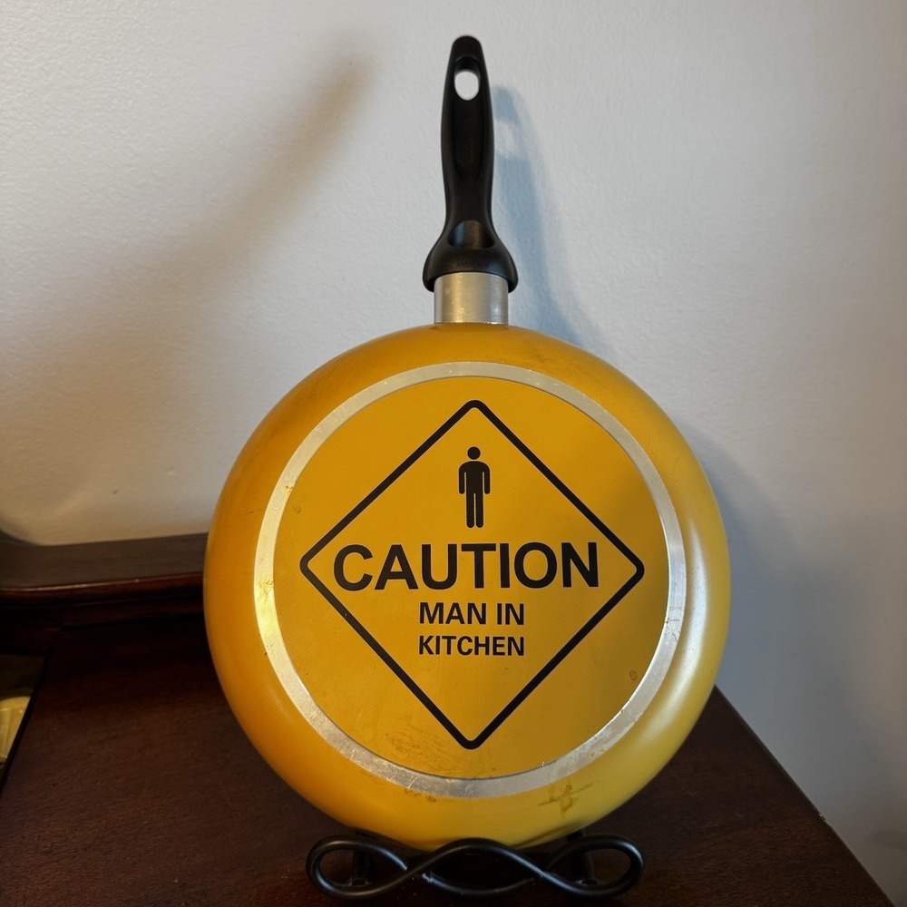 10" Frying Pan "Caution Man in Kitchen" Italy